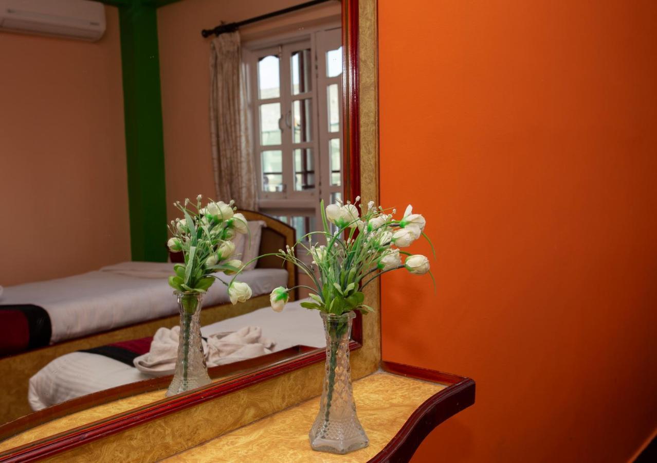 Hotel Happy Home Or Mudkhu Durbar Катманду Экстерьер фото